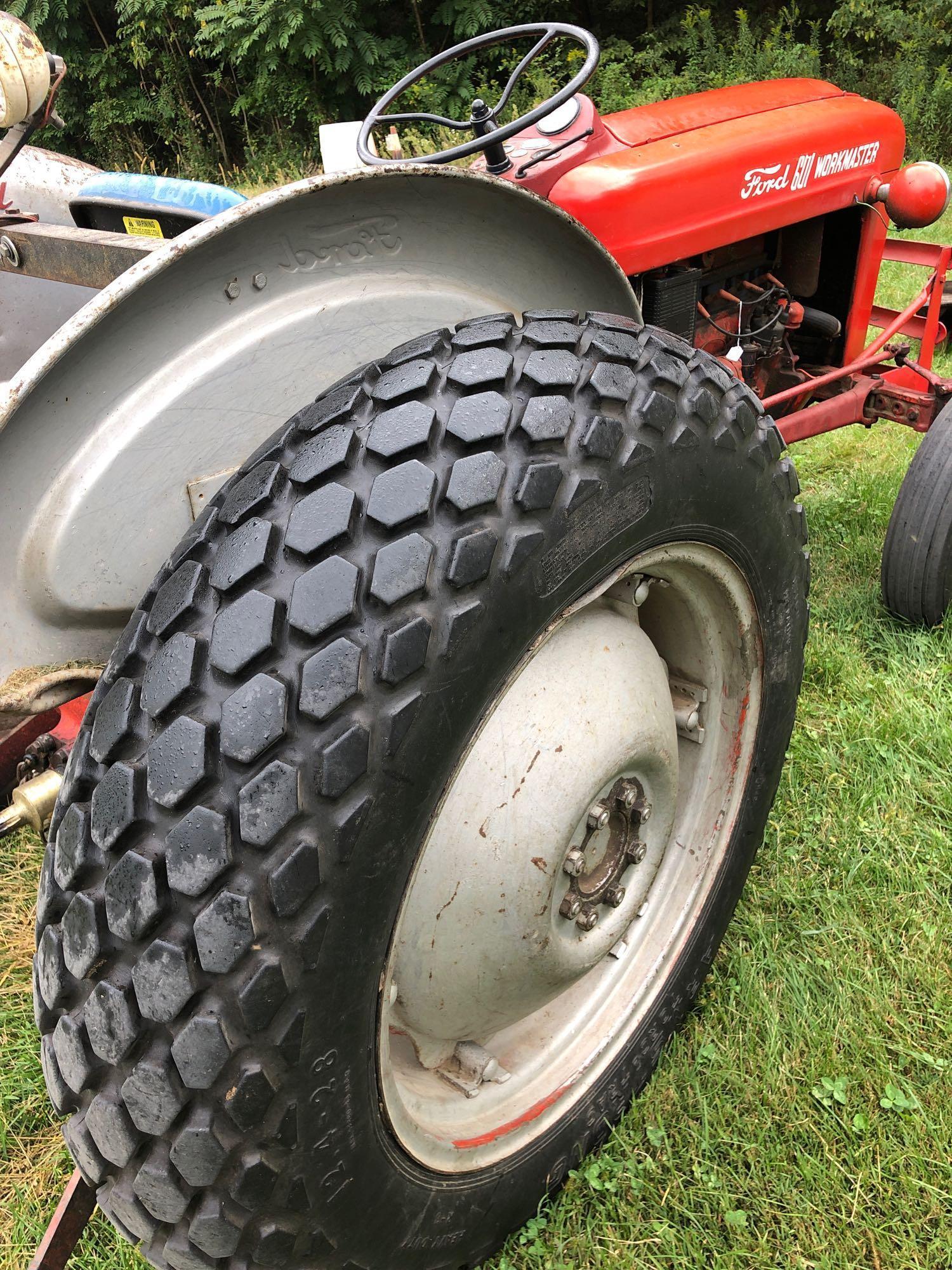 Ford 601 Workmaster tractor, 3,127 hours, Gas motor, runs well