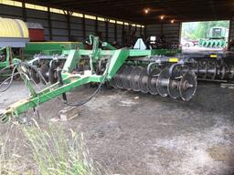 John Deere 635 Disc