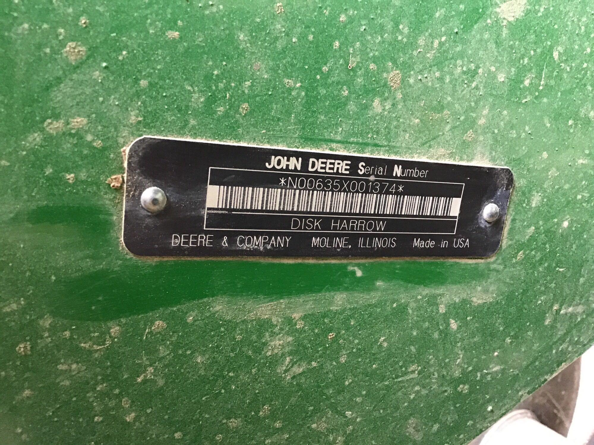 John Deere 635 Disc