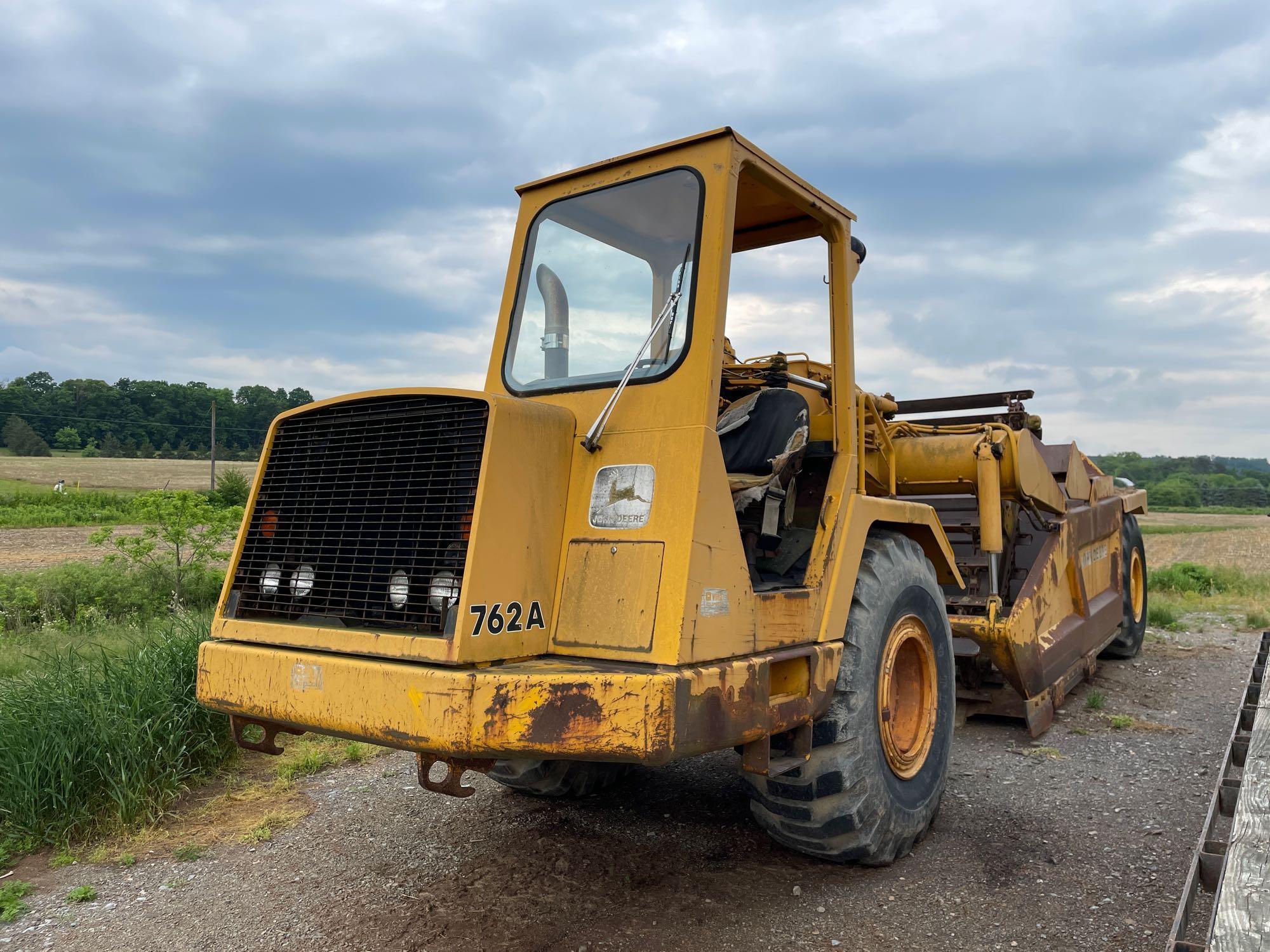 John Deere 762A Scraper