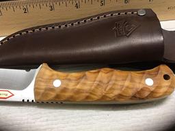 Puma knife with leather sheath