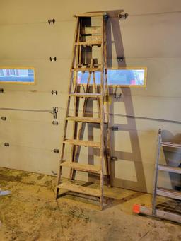 8 ft wooden step ladder