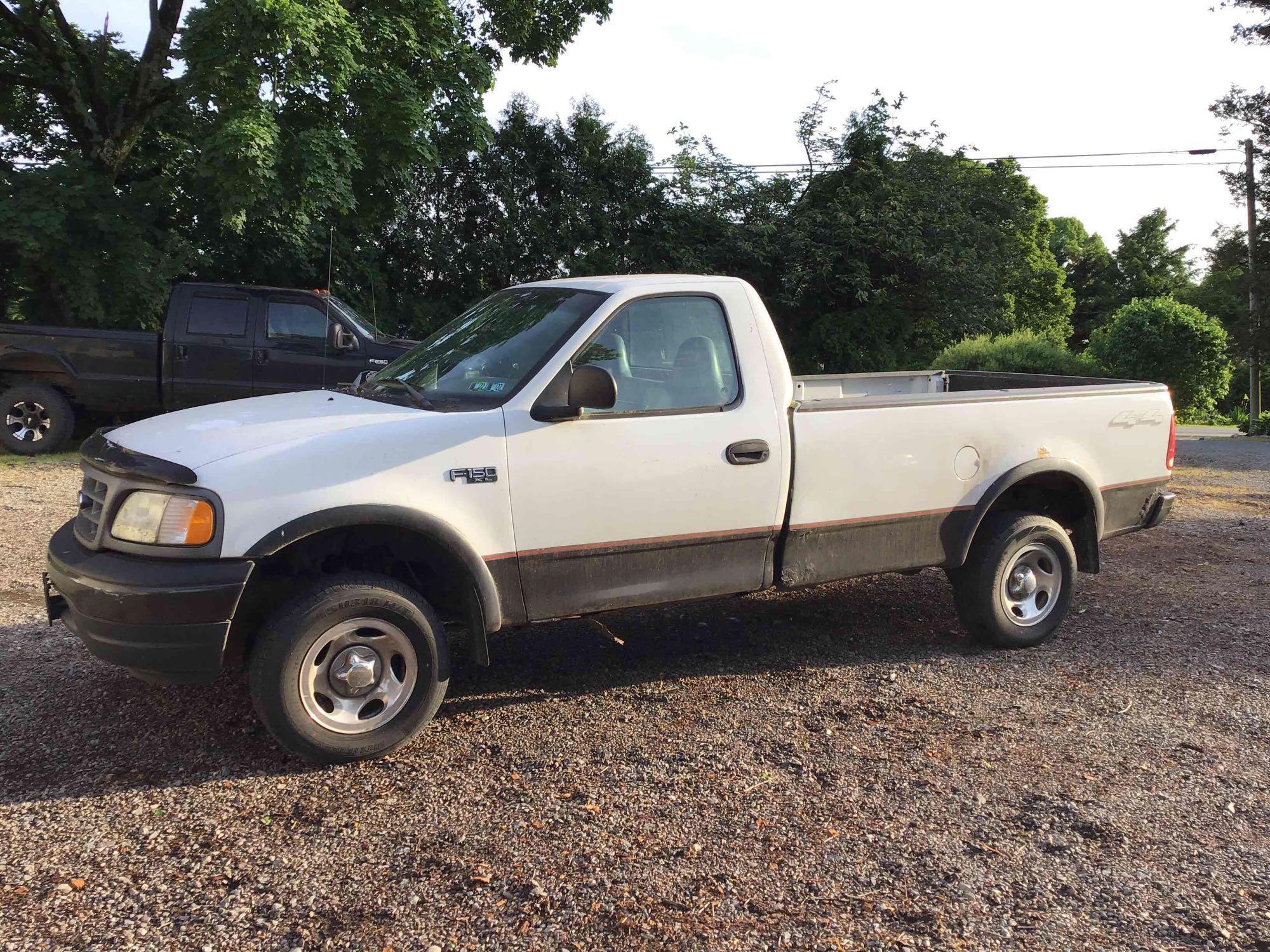 F-150 XL pickup truck, 2002, 111K miles