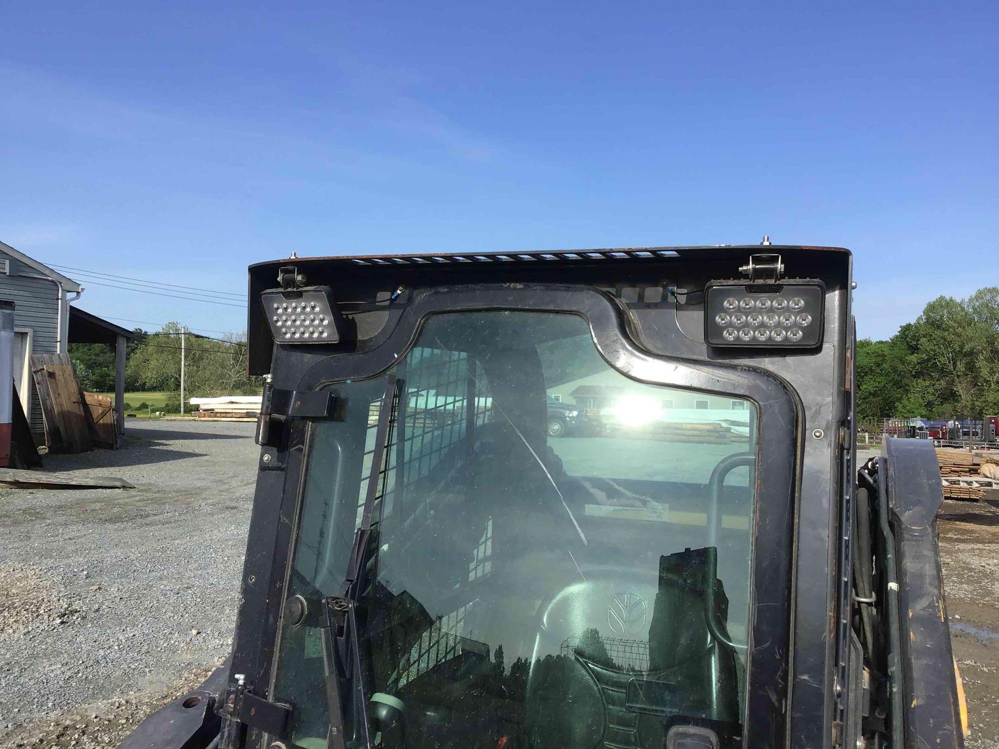 NH L230 Skidloader, 2014, 1 owner, 1850 hours, very good