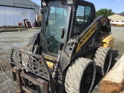 NH L230 Skidloader, 2014, 1 owner, 1850 hours, very good