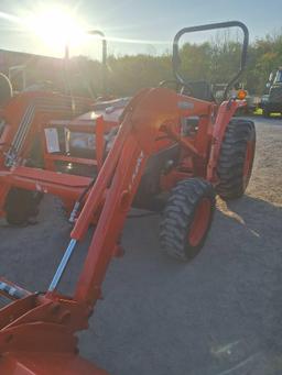 Kubota L3700SU Compact Loader Tractor