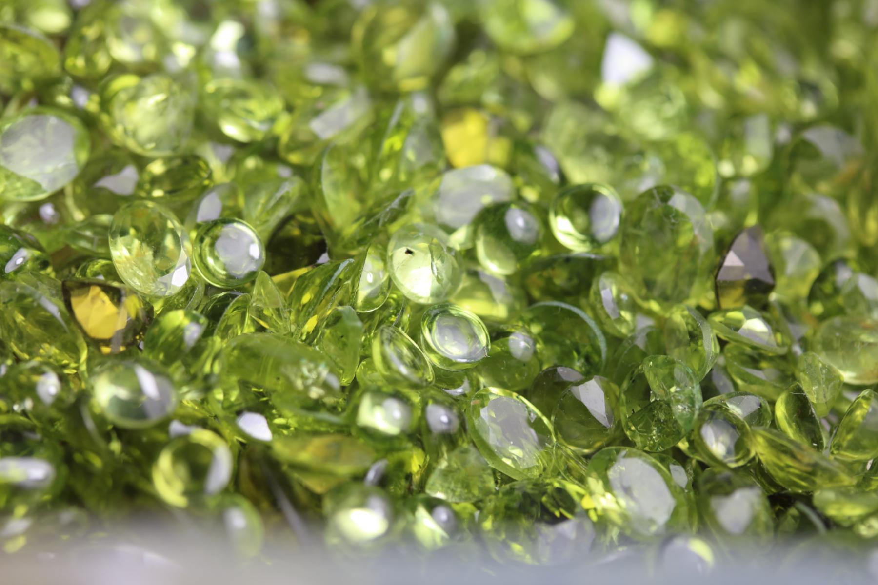 Natural Peridot 50 carats