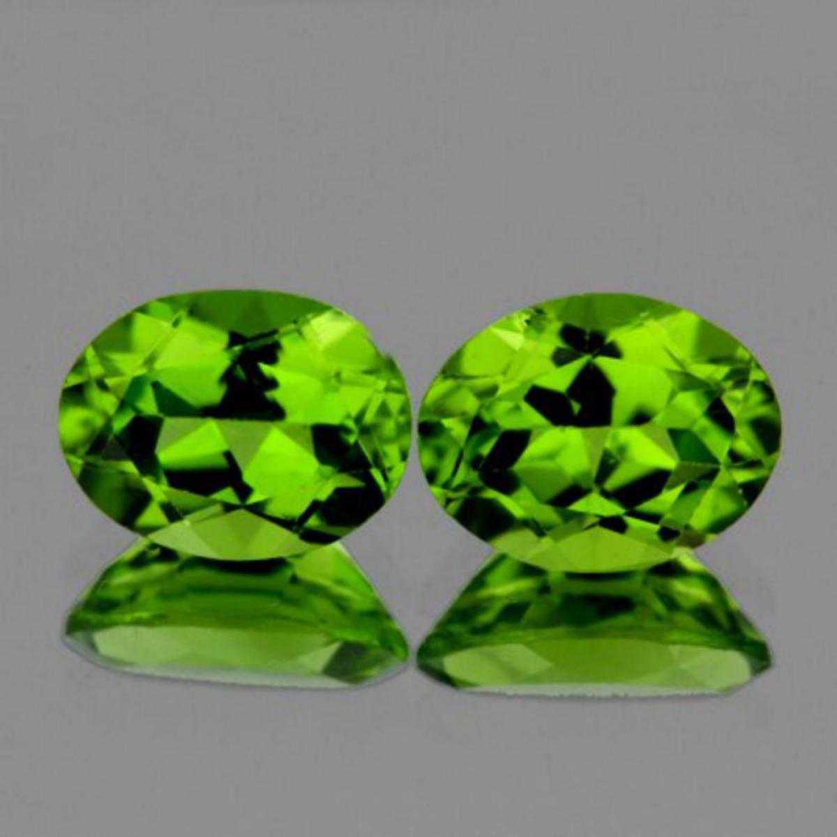 Natural AAA Green Peridot Pair{Flawless-VVS1}