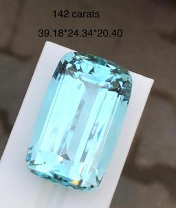 Natural Santa Maria Aquamarine 142  carats - Flawless