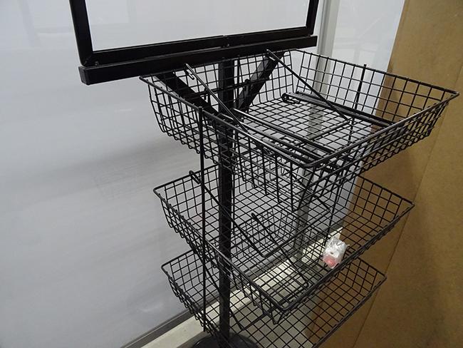 Sing Holder With Baskets