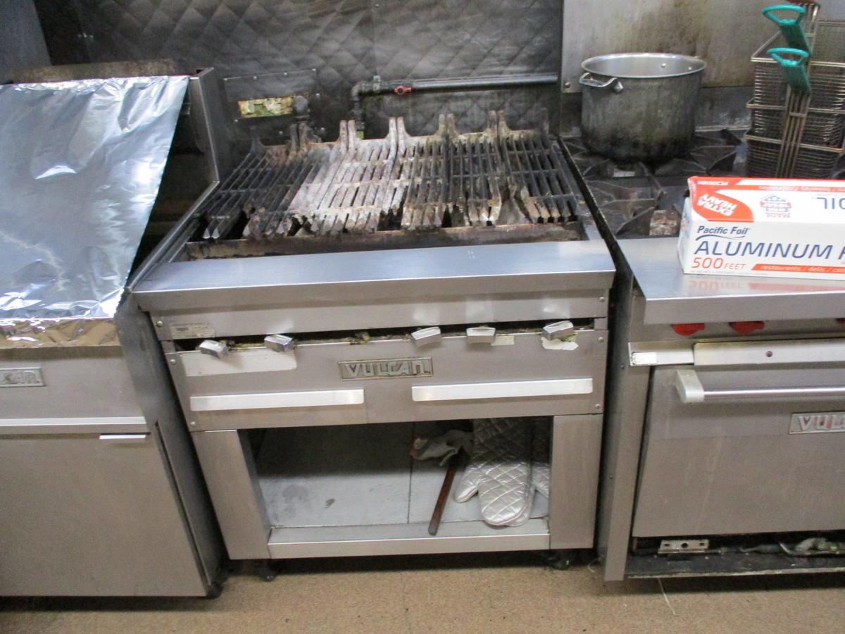 Vulcan - 6 Burner - Grill / Range