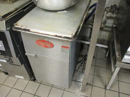 Avantco - Single Basket Deep Fryer