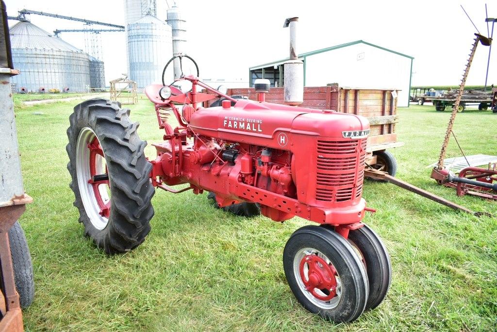 Farmall H Tractor