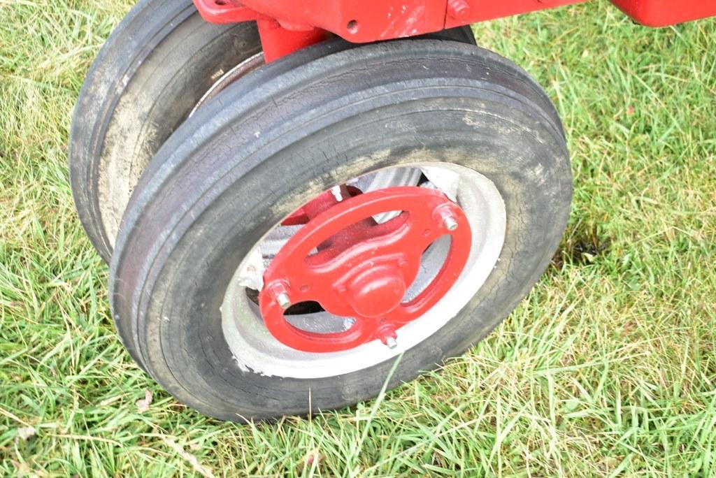 Farmall H Tractor