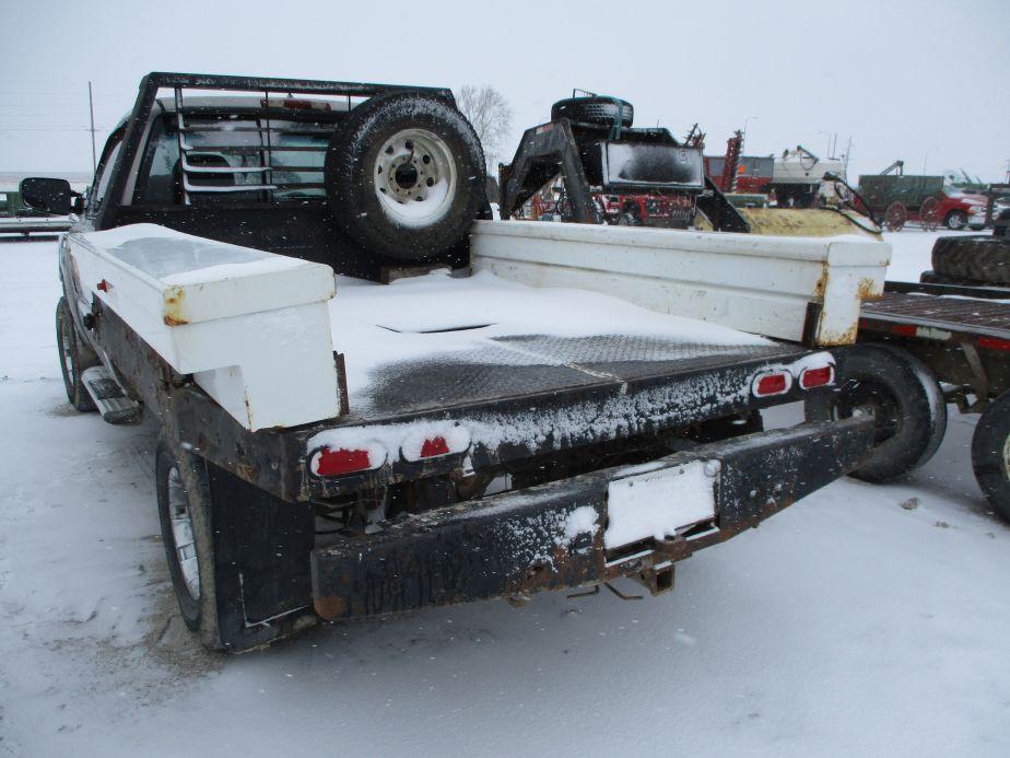 Chevrolet 2500 4WD Truck w/ Flat Bed