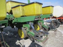 John Deere 7000 4 RW Plate Type Planter