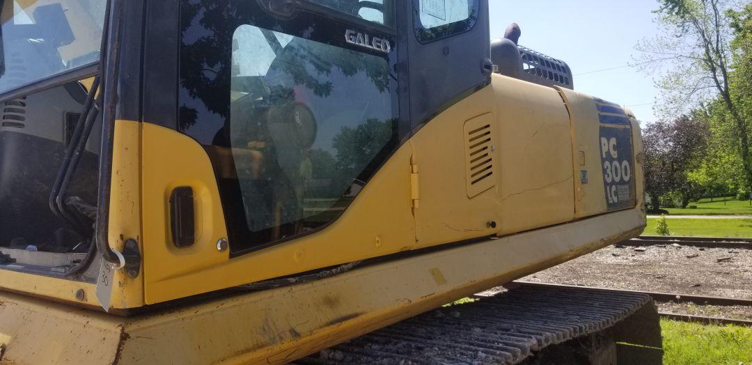 2007 Komatsu PC 300 LC-7 Excavator