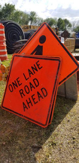 LOT of 9 Construction / Road Signs