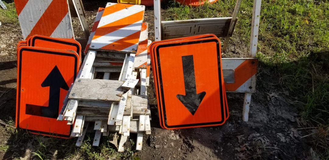 LOT of 20 Folding Barricades w/ Signs