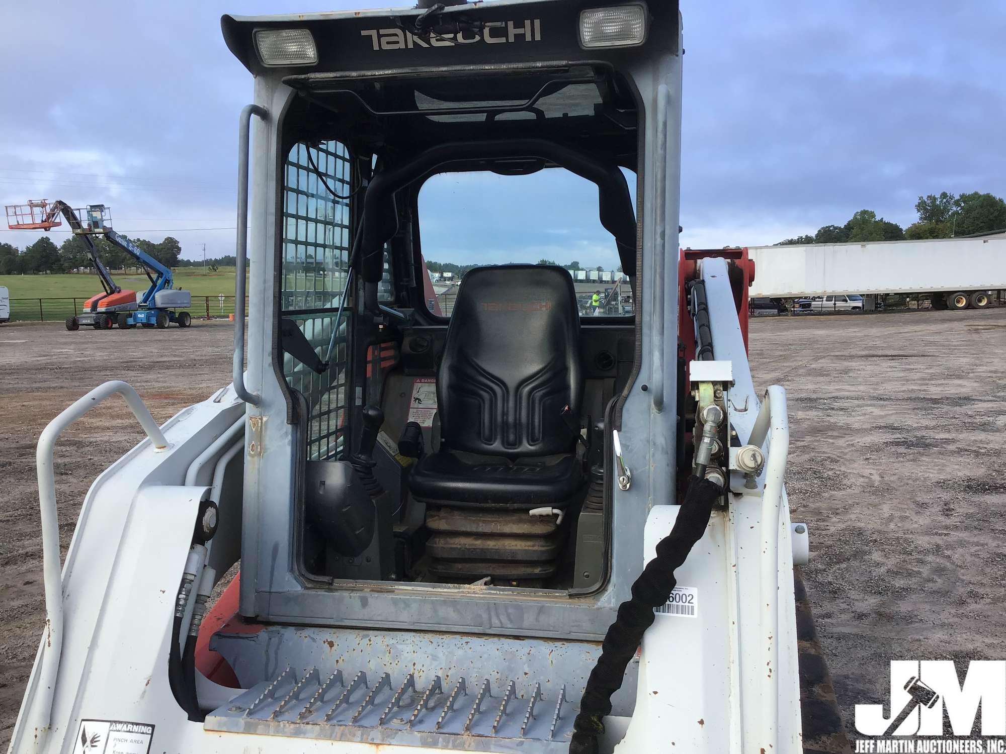 2008 TAKEUCHI TL240 SN: 224000169