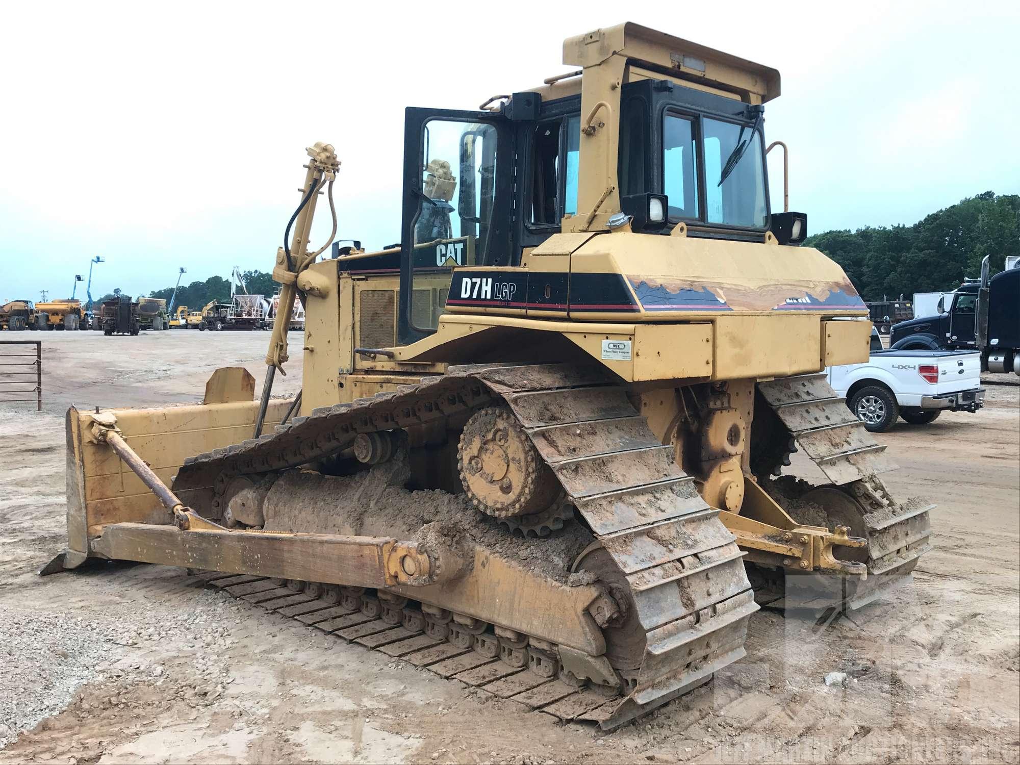 1990 CATERPILLAR D7H LGP SN: 3XG04102