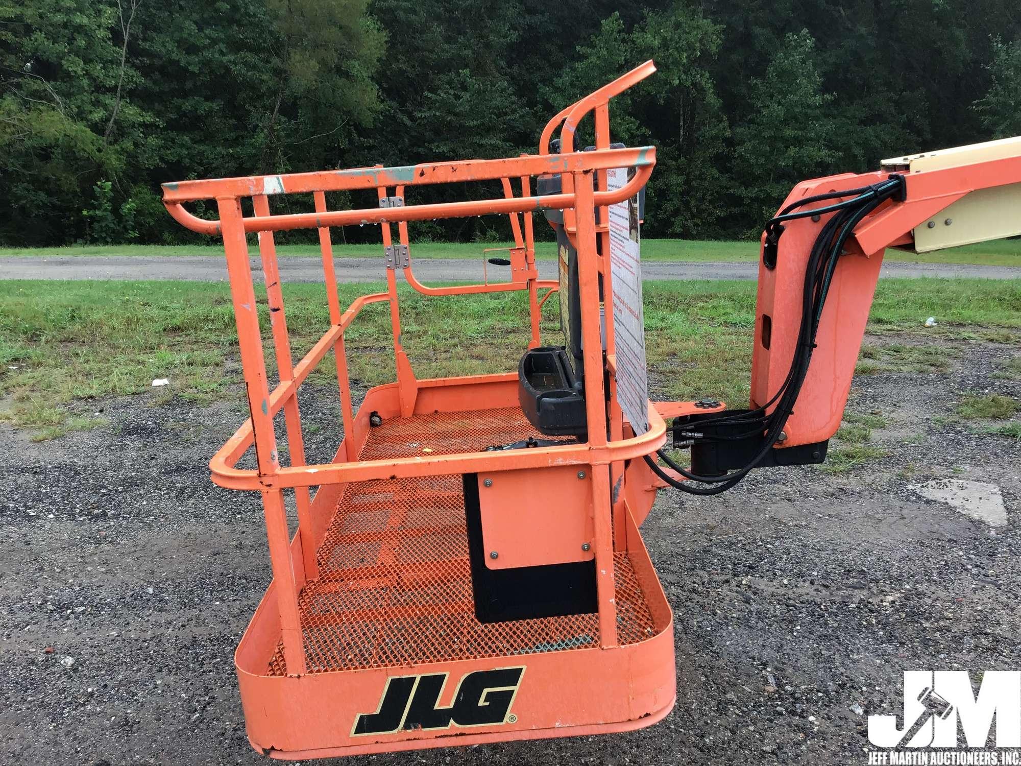 2009 JLG 600A SN: 0300138655