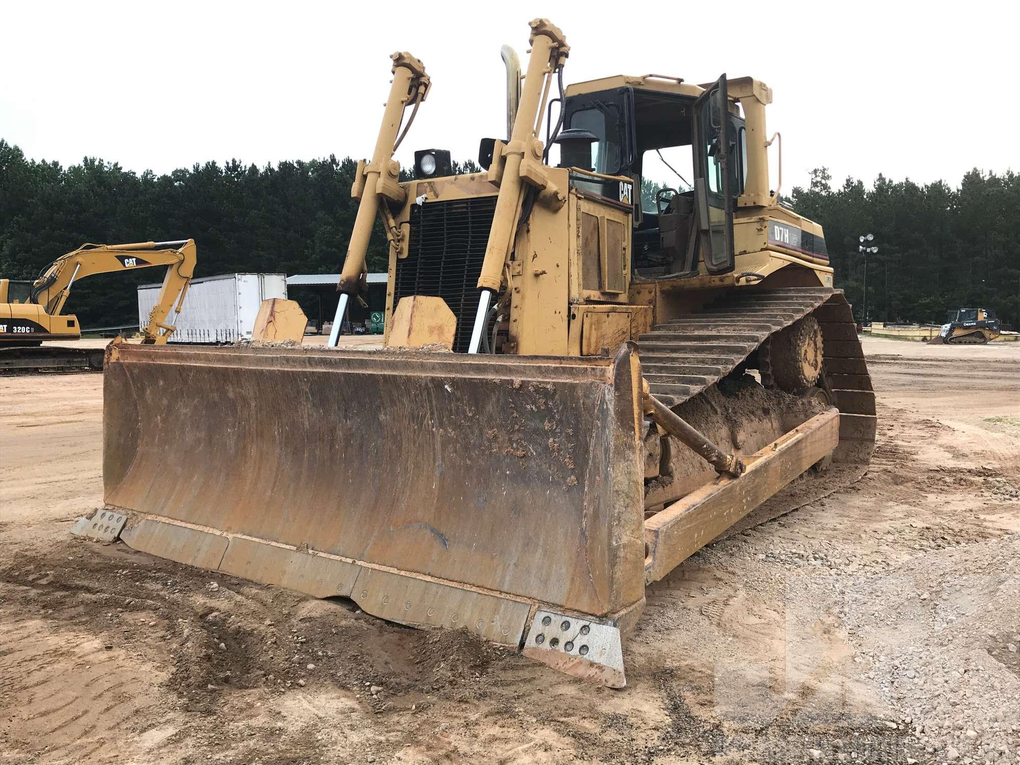 1990 CATERPILLAR D7H LGP SN: 3XG04102