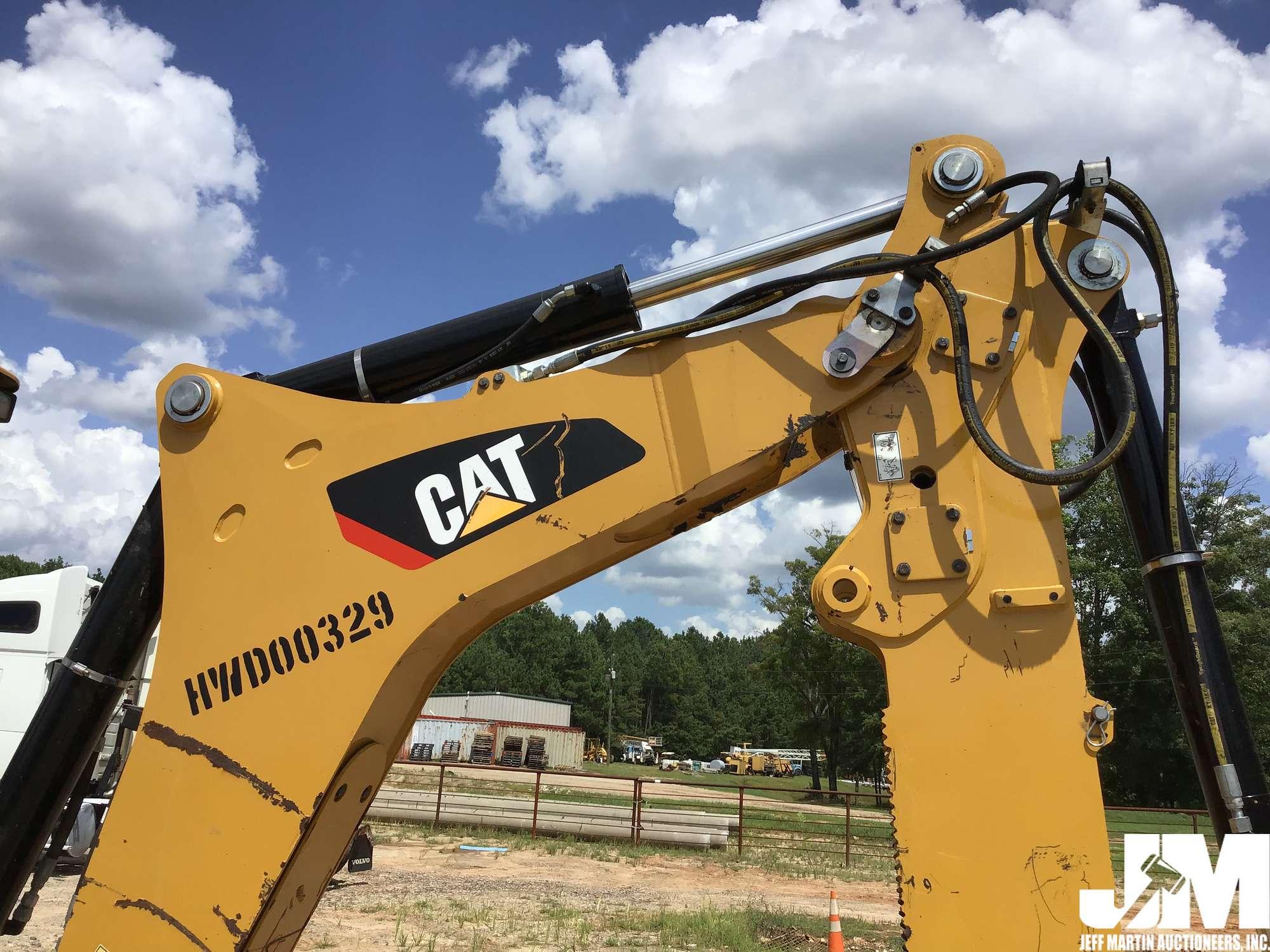 2015 CATERPILLAR 420F2IT SN: CAT0420FKHWD00329