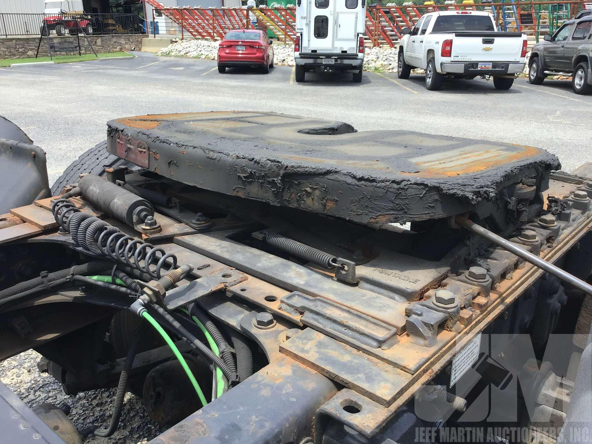 2013 FREIGHTLINER CASCADIA VIN: 3AKBGBDV0DSFH3521