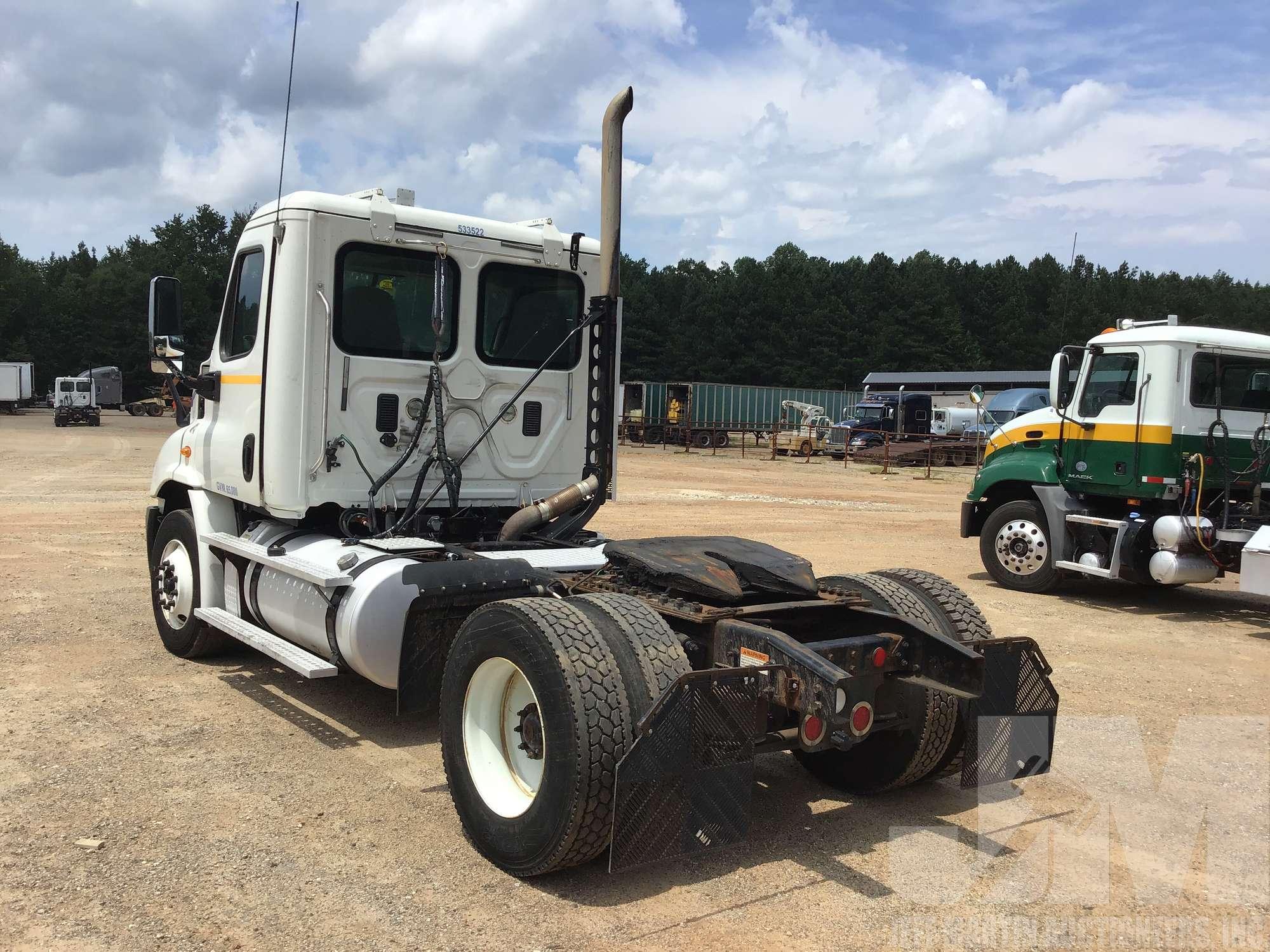 2013 FREIGHTLINER CASCADIA VIN: 3AKBGBDV2DSFH3522