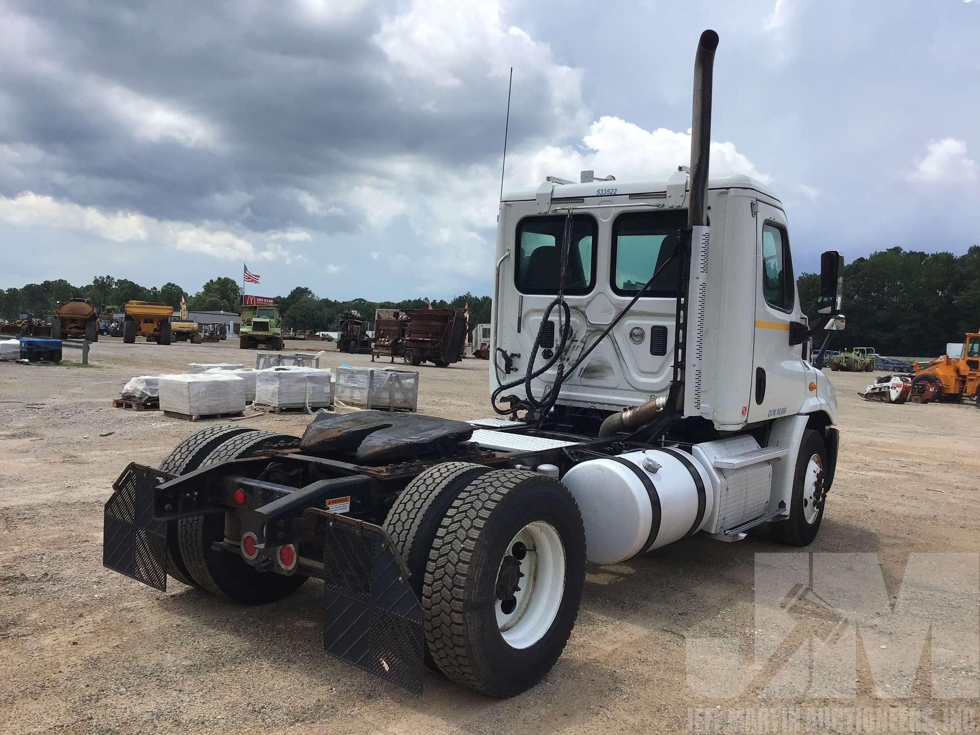 2013 FREIGHTLINER CASCADIA VIN: 3AKBGBDV2DSFH3522