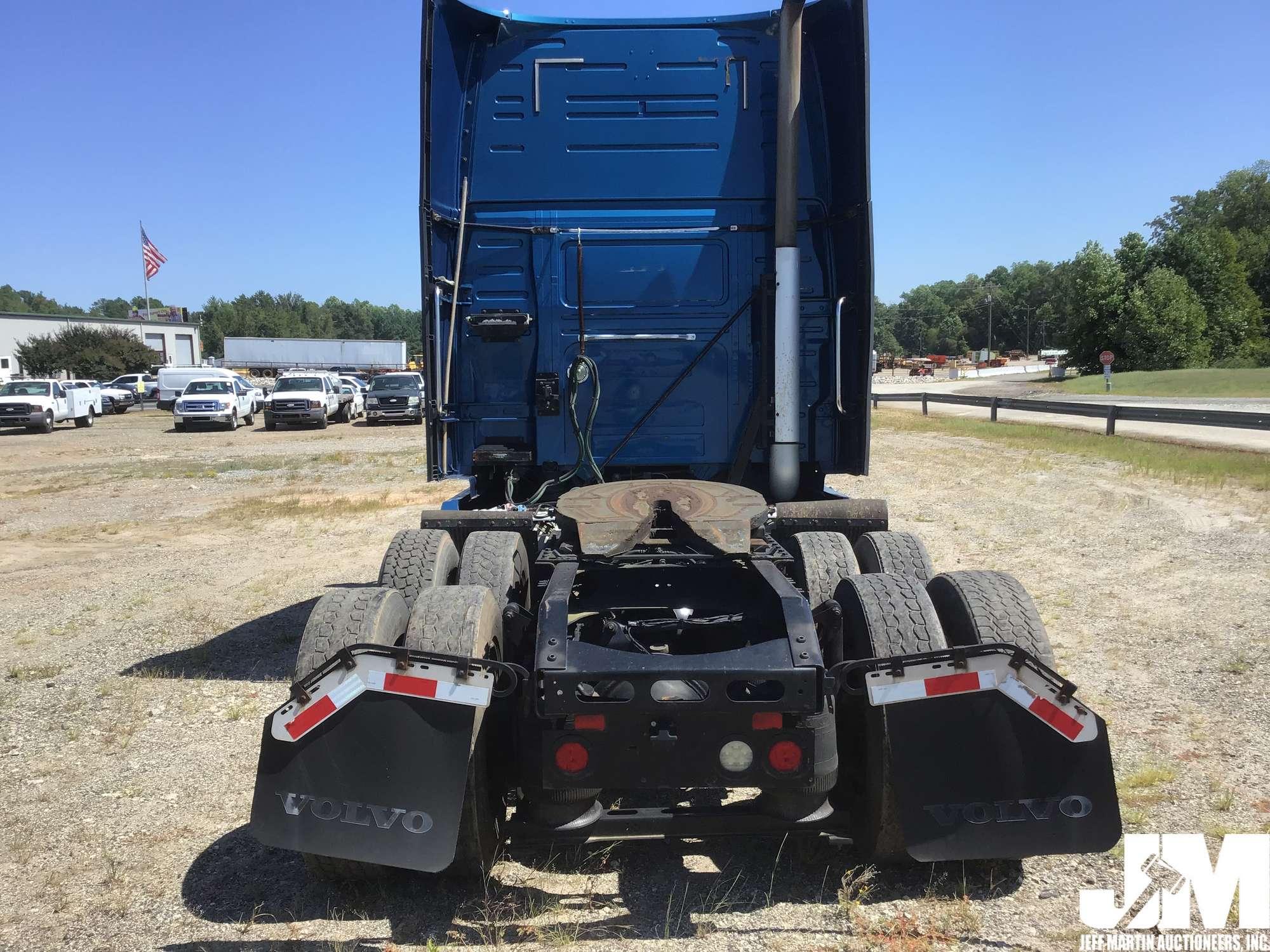 2013 VOLVO  VNL VIN: 4V4NC9EH3DN144798