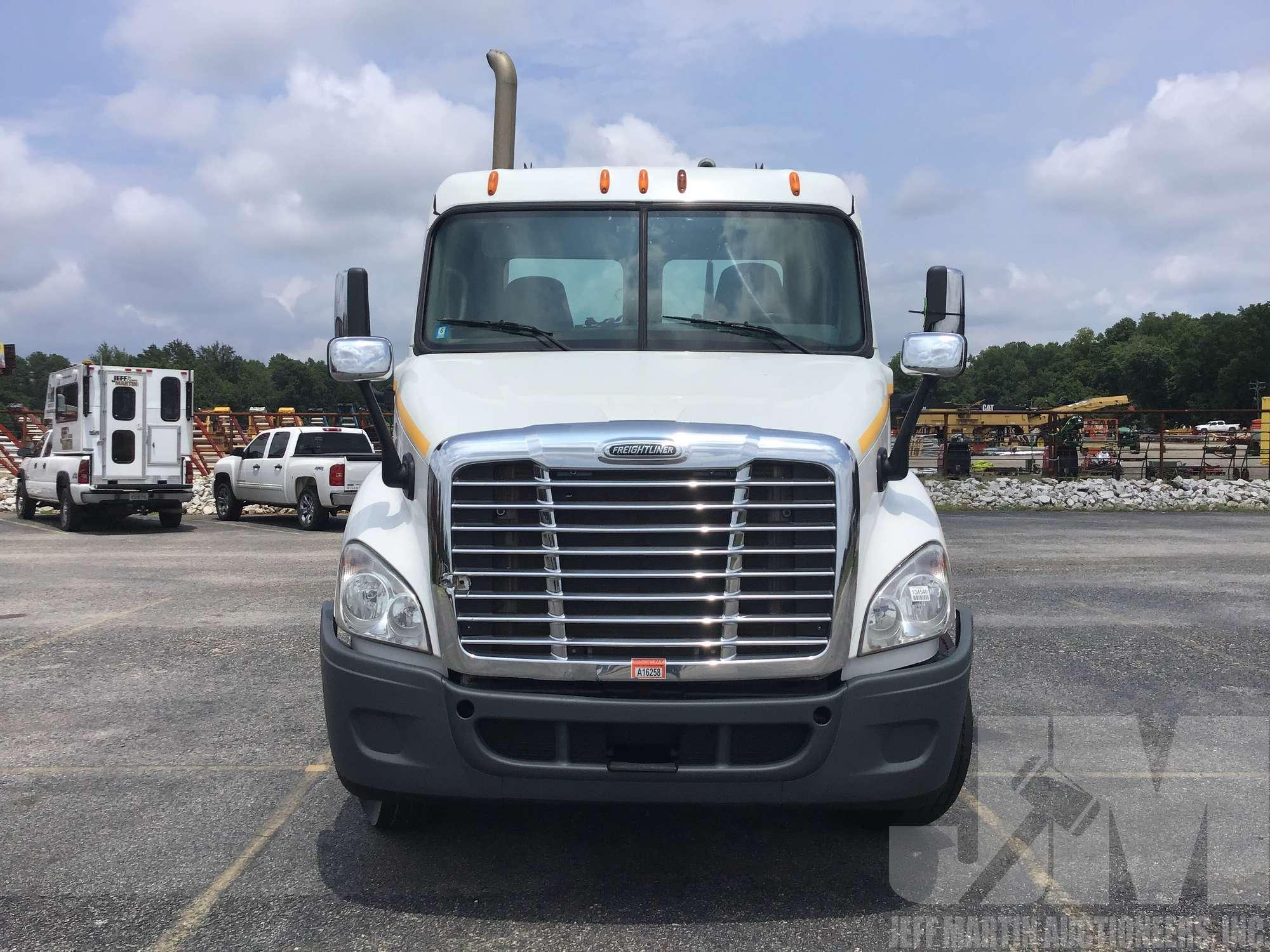 2013 FREIGHTLINER CASCADIA VIN: 3AKBGBDV0DSFH3521