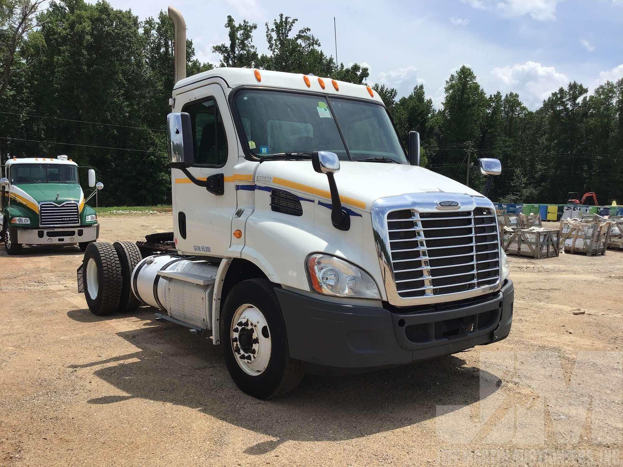 2013 FREIGHTLINER CASCADIA VIN: 3AKBGBDV2DSFH3522