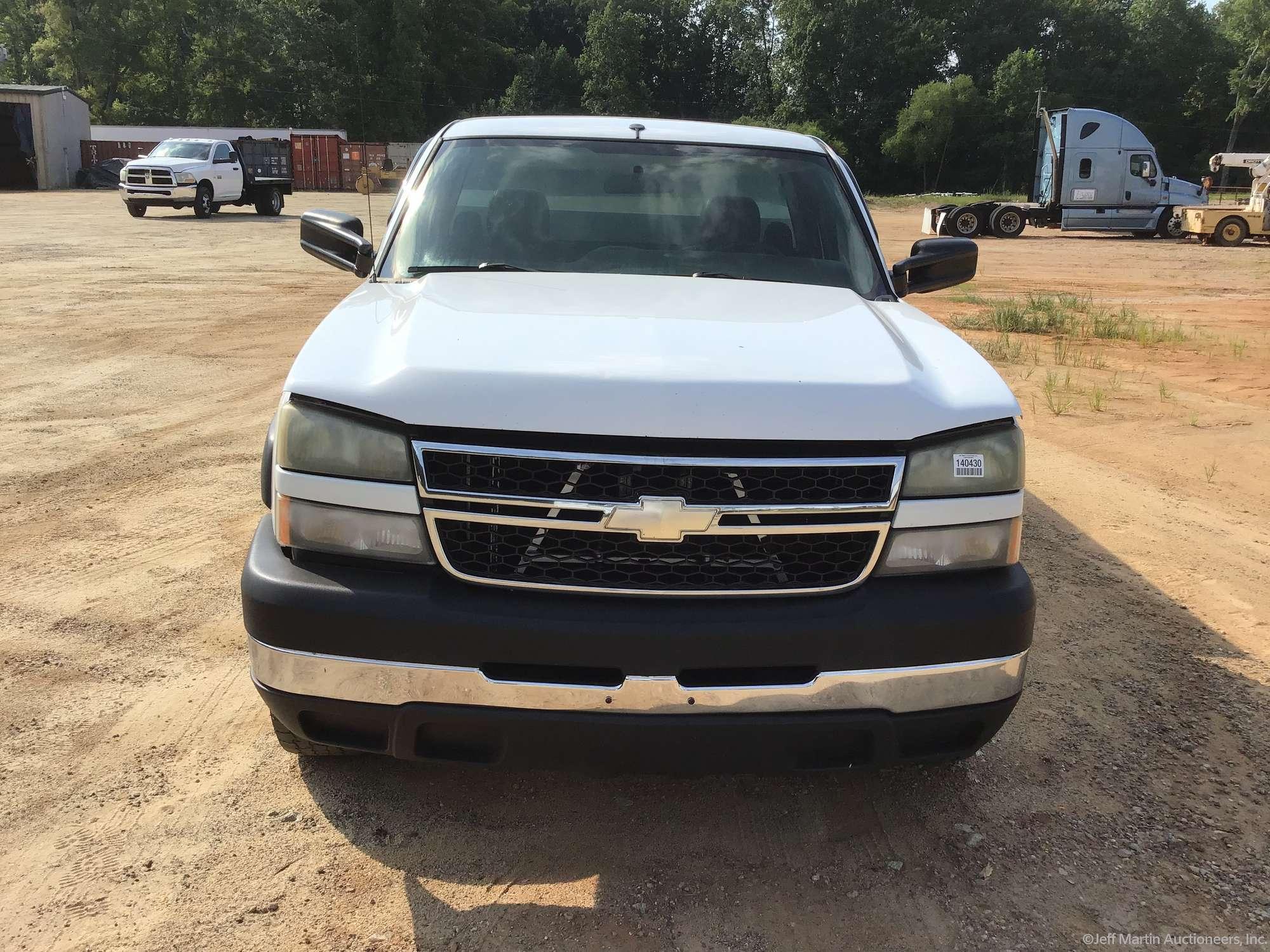 2006 CHEVROLET SILVERADO VIN: 1GBHC24U16E160486