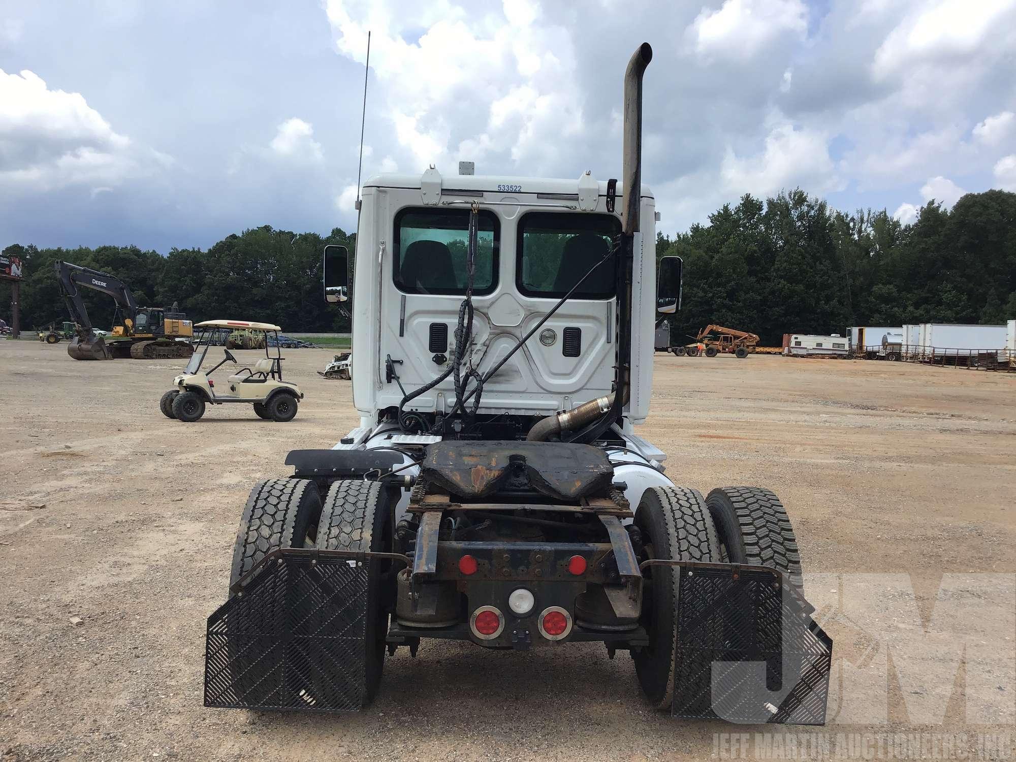 2013 FREIGHTLINER CASCADIA VIN: 3AKBGBDV2DSFH3522