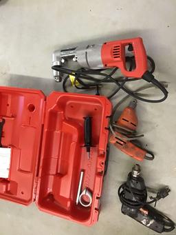 QTY OF (1) MILWAUKEE ANGLE DRILL, QTY OF (2) ELECTRIC