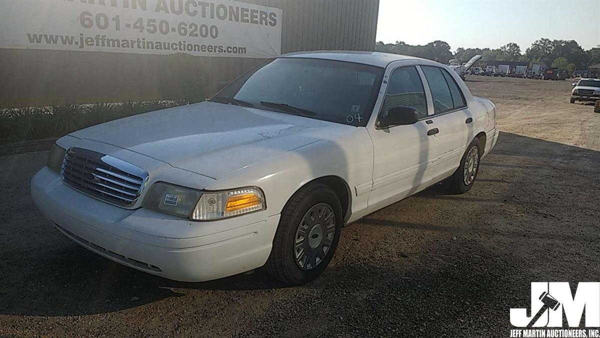 2004 FORD CROWN VICTORIA VIN: 2FAFP73W14X140179