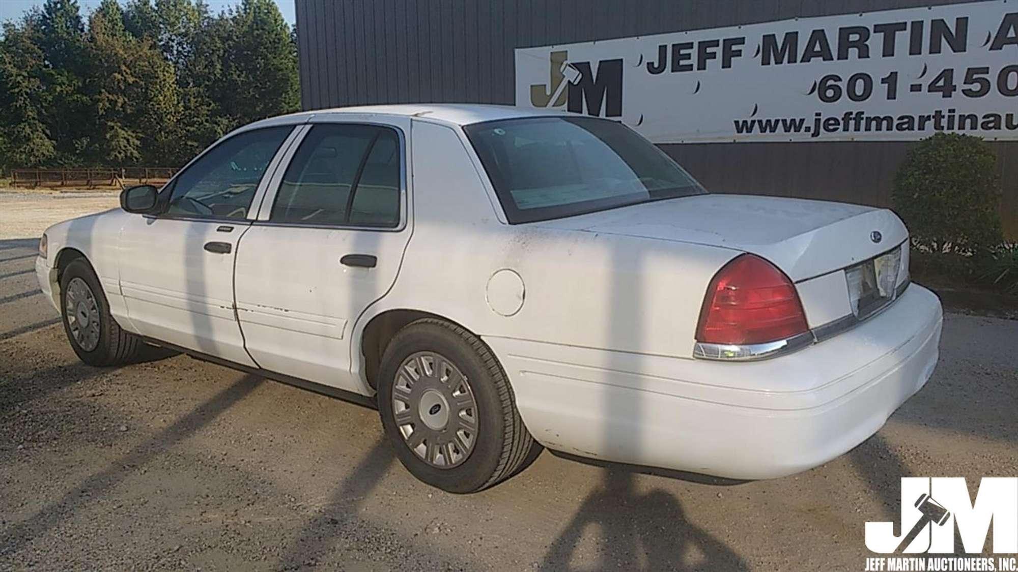 2004 FORD CROWN VICTORIA VIN: 2FAFP73W14X140179