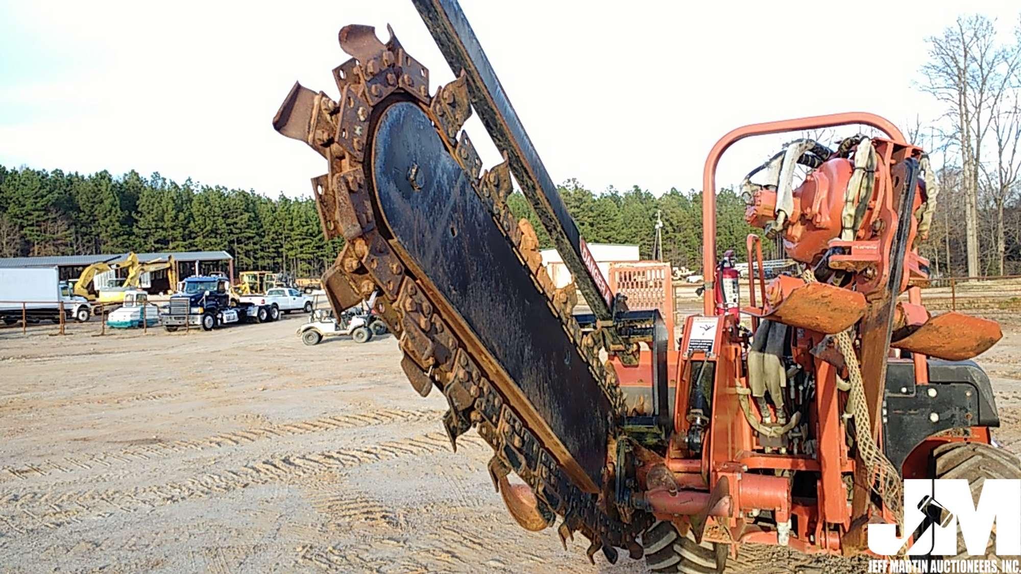 2005 DITCH WITCH RT55H SN: 5Z0296