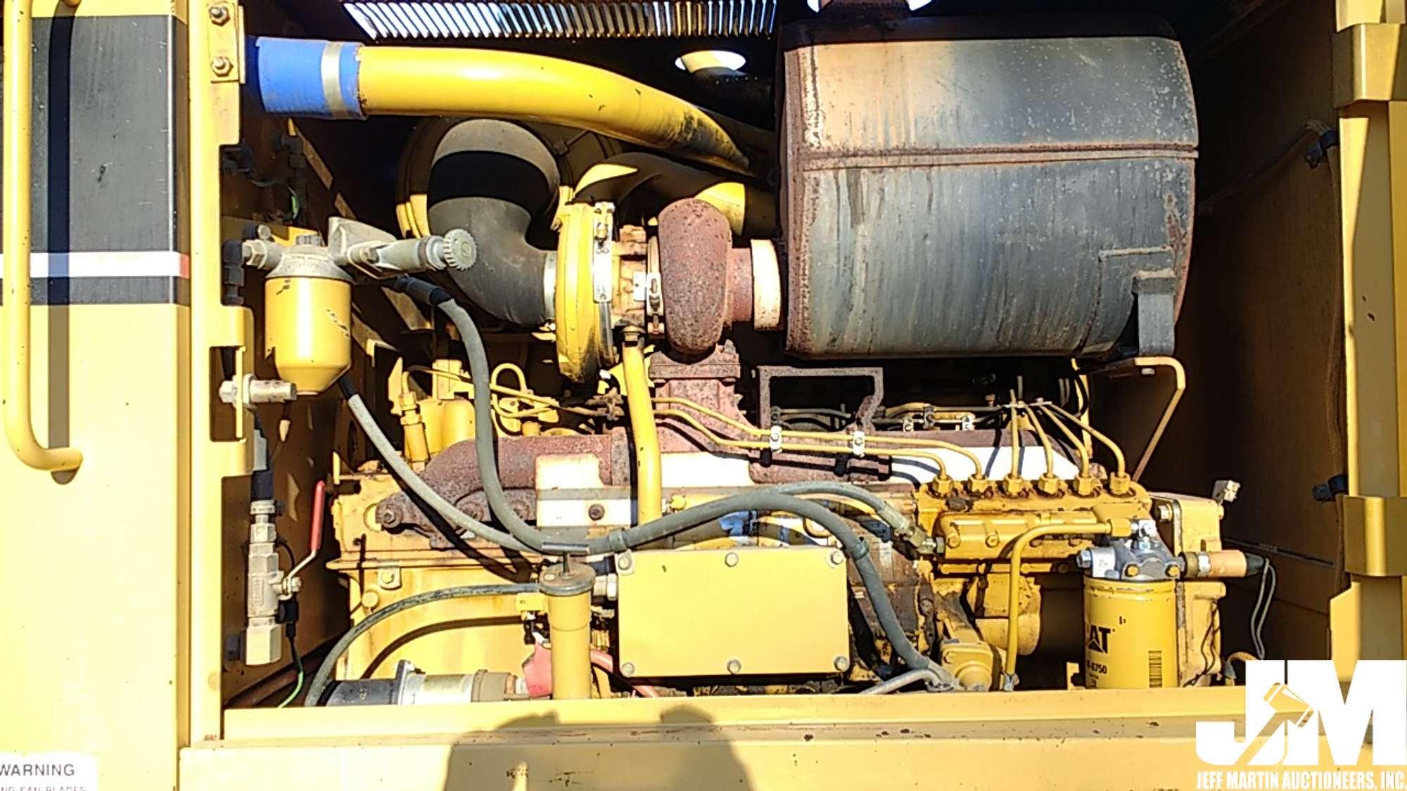 2001 CATERPILLAR 140H SN: CAT0140HH2ZK06744