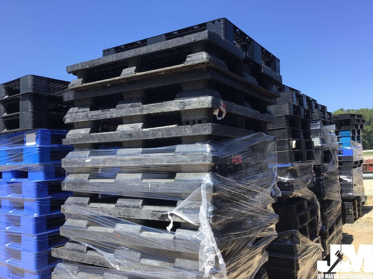 (20) PLASTIC PALLETS