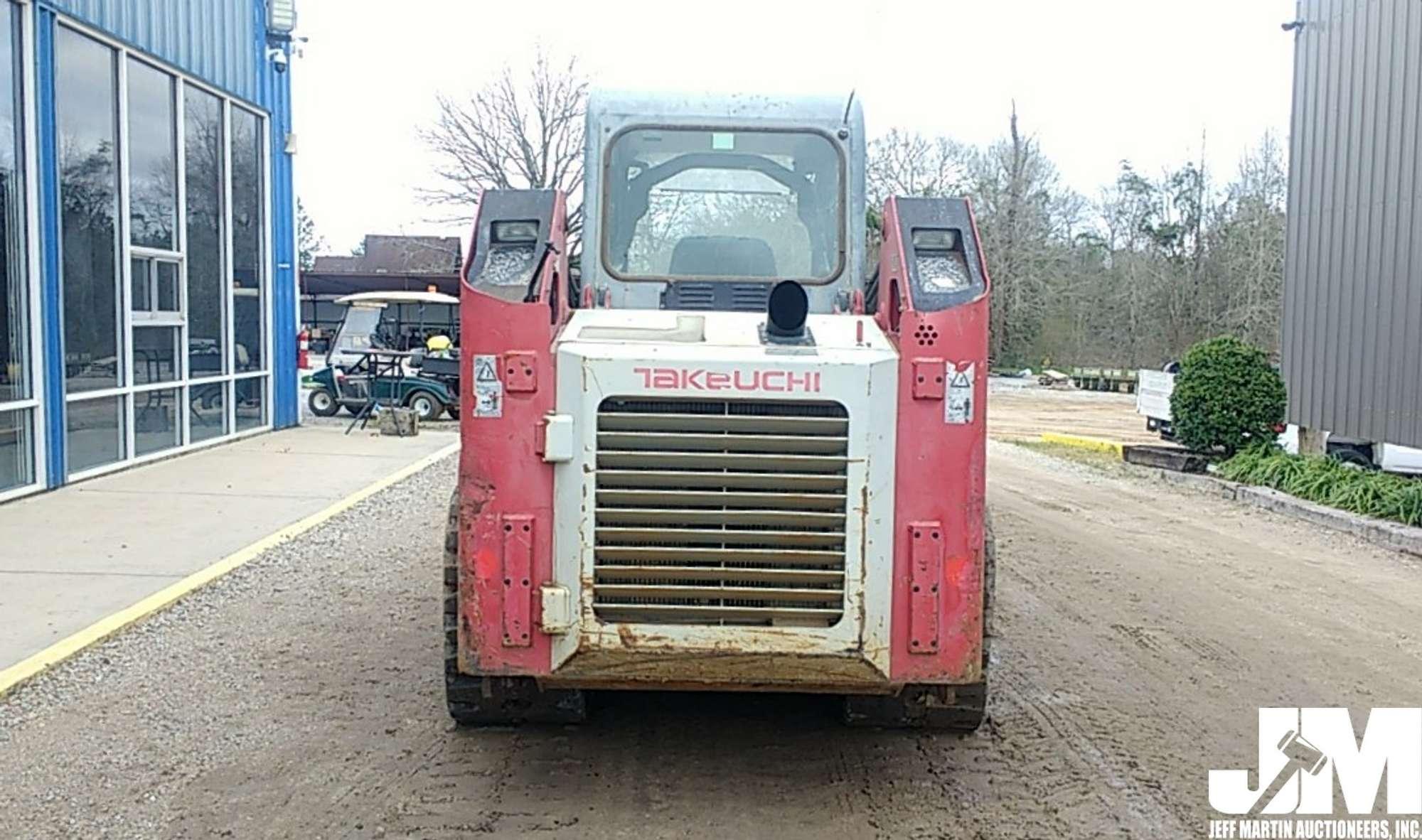 2011 TAKEUCHI TL240 SN: 224001294 MULTI TERRAIN LOADER