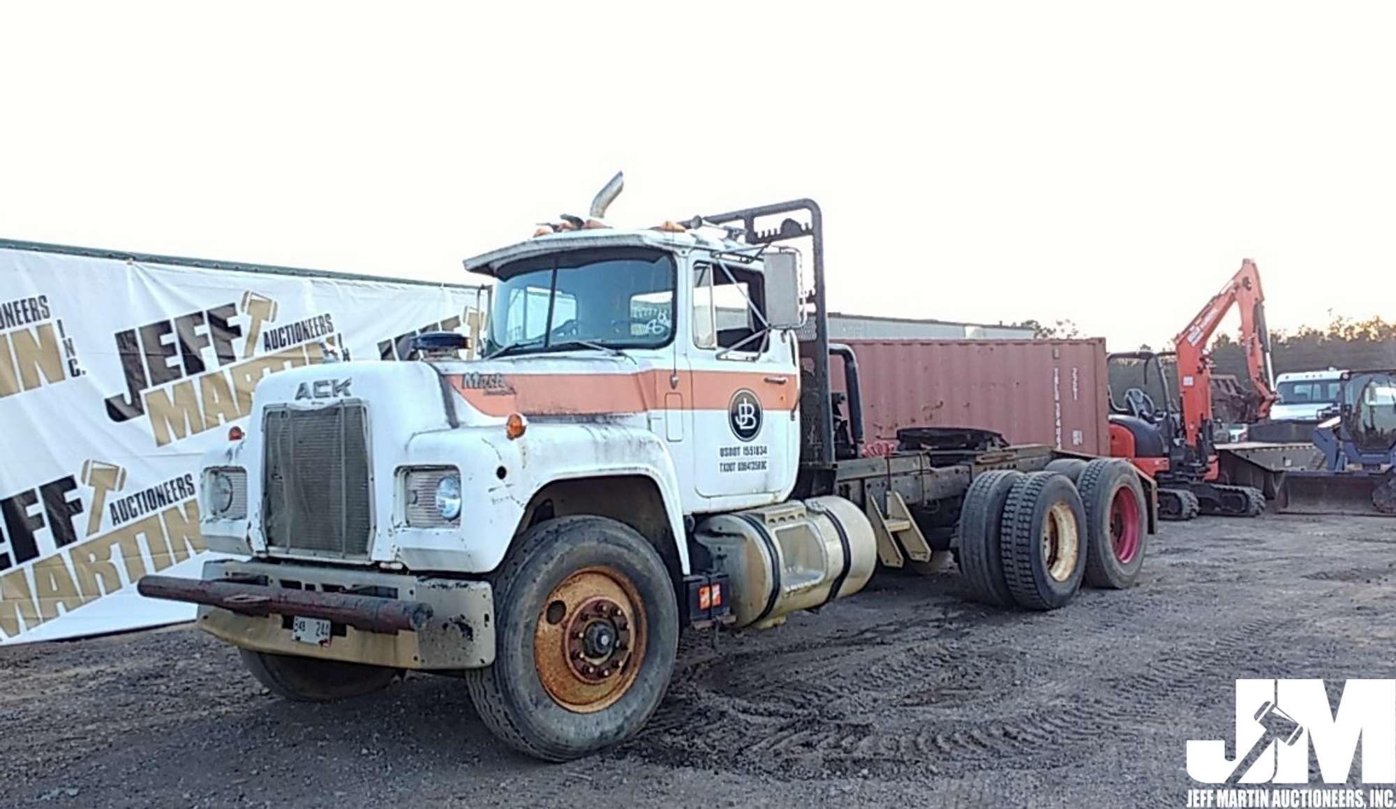 1989 MACK R688ST VIN: 1M2N187Y5KW026859 T/A DAY CAB TRUCK TRACTOR