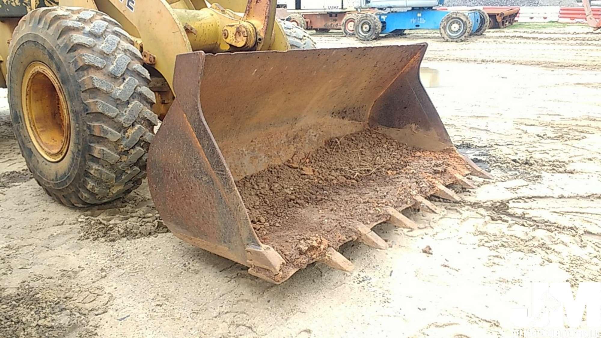 1988 DEERE 544E SN: DW544ED516374 WHEEL LOADER