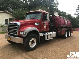 2013 MACK GU713 VIN: 1M2AX04C1DM016383 T/A KILL TRUCK