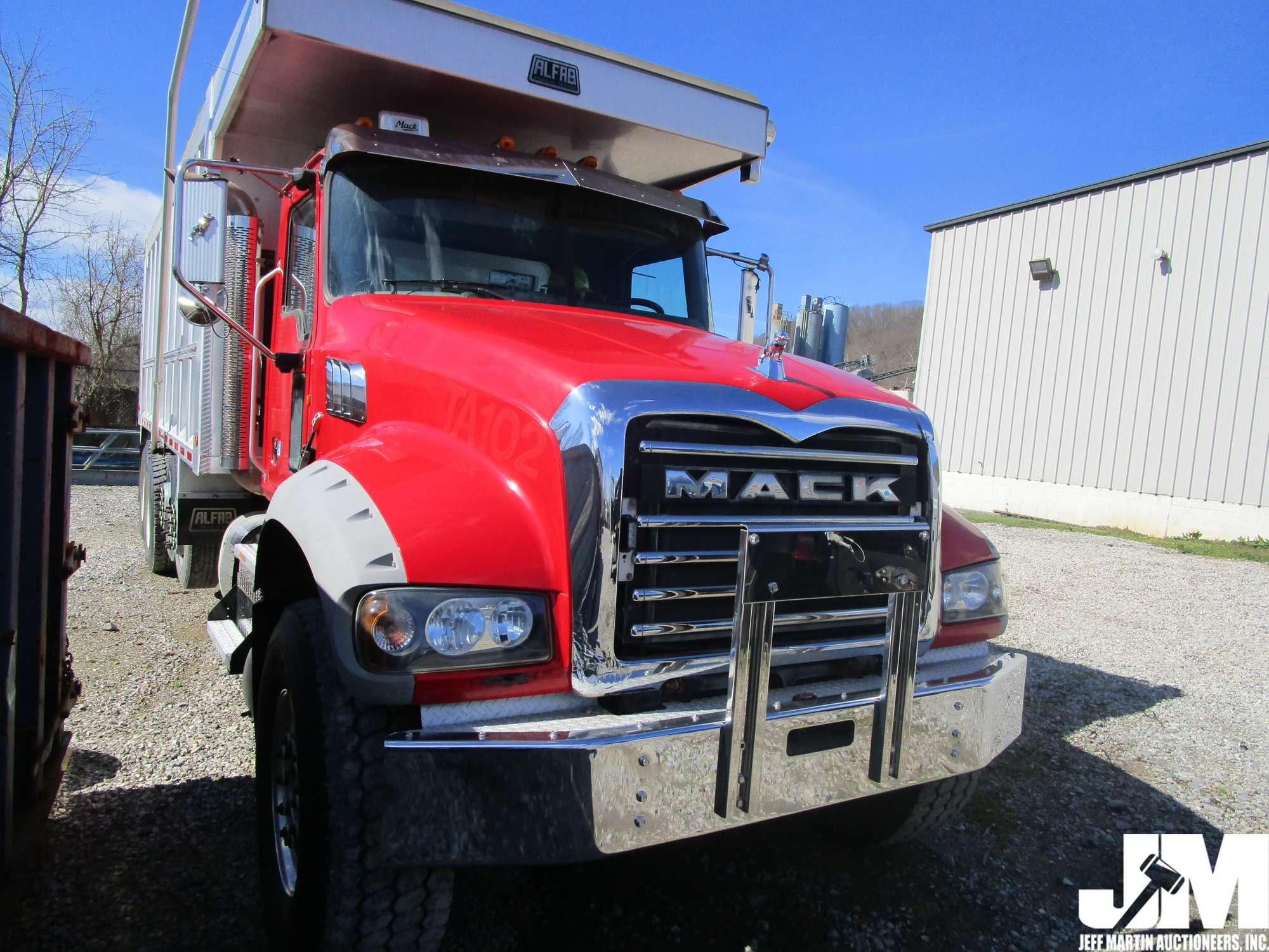 2012 MACK GU713 VIN: 1M2AX07C2CM012689 QUAD/A DUMP TRUCK