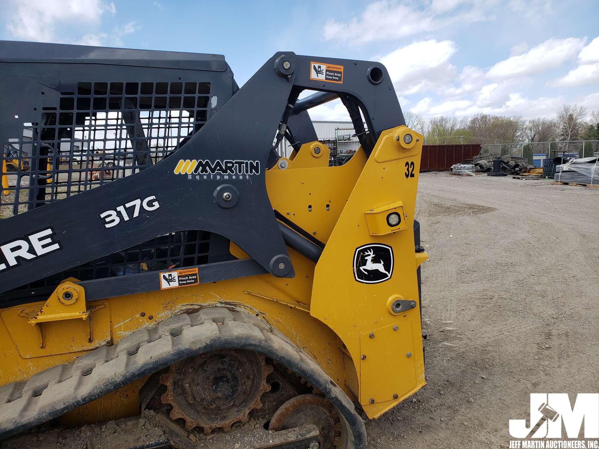 2018 DEERE 317G MULTI TERRAIN LOADER SN: 1T0317GJHHJ323771