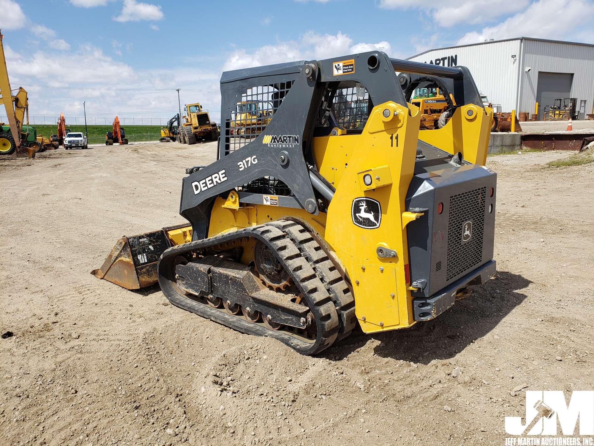 2018 DEERE 317G MULTI TERRAIN LOADER SN: 1T0317GJLHJ322344