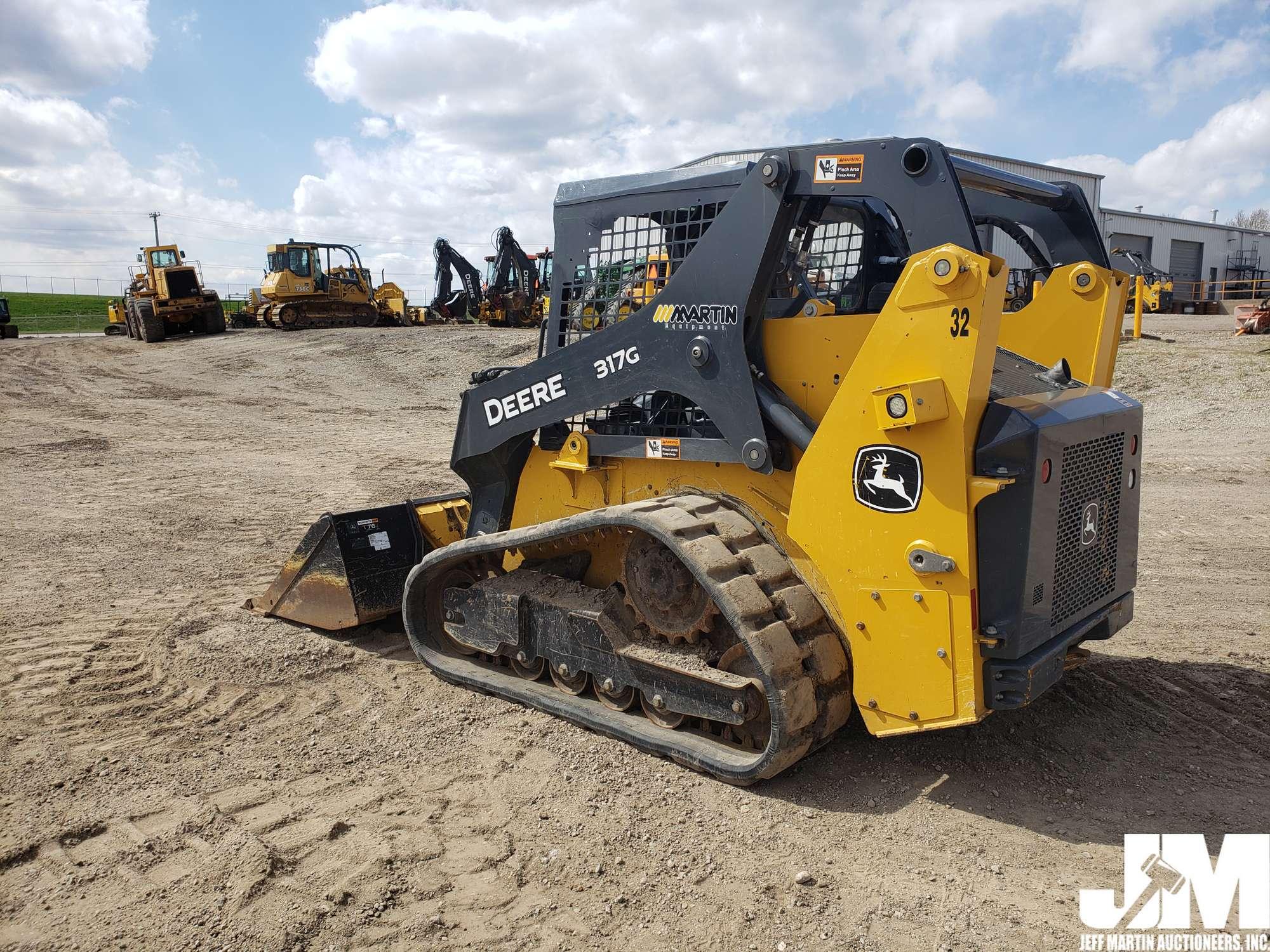 2018 DEERE 317G MULTI TERRAIN LOADER SN: 1T0317GJHHJ323771